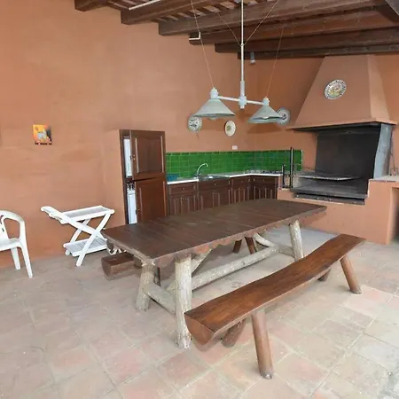 Villa Santa Anna En *